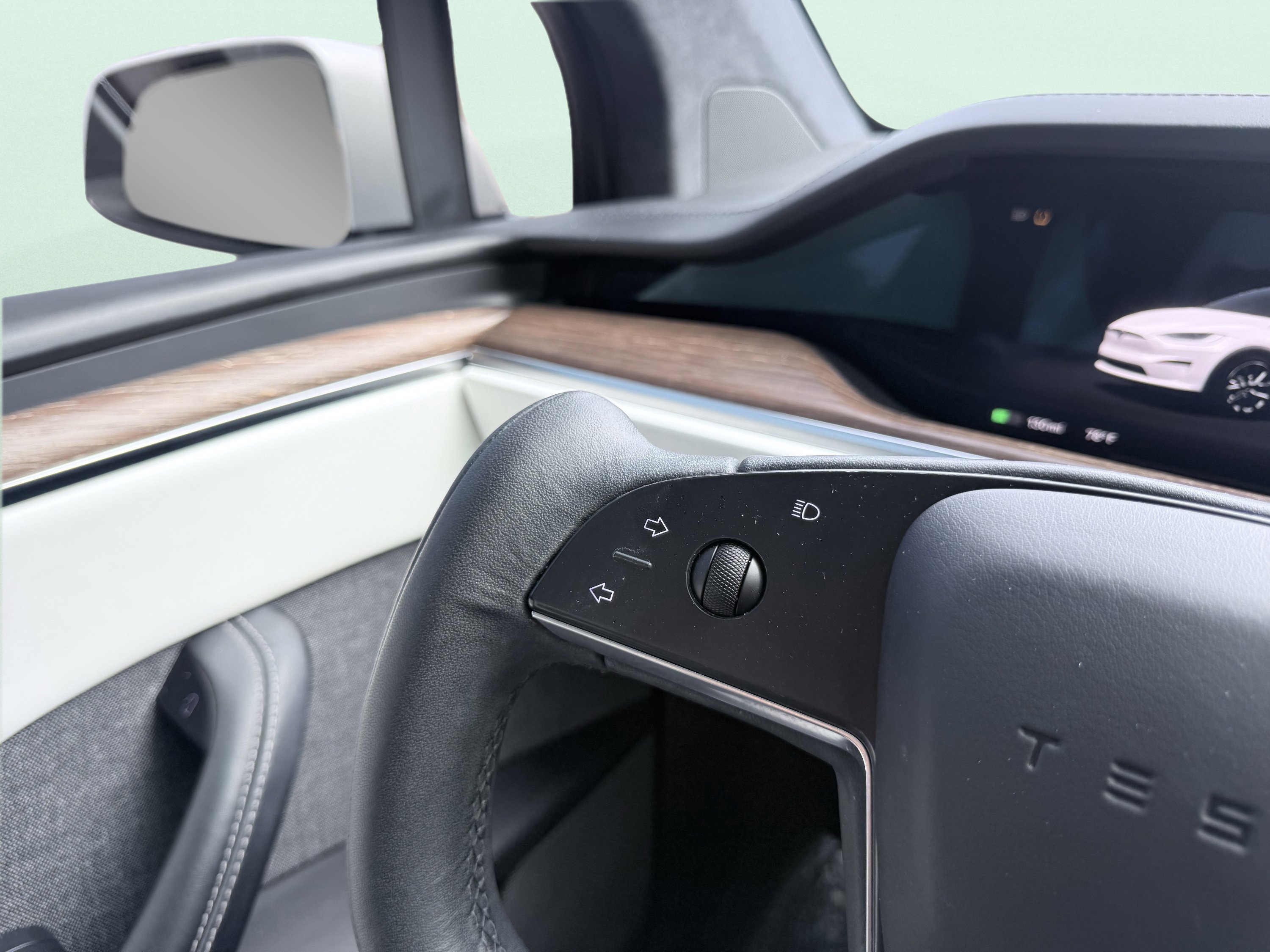 Used 2023 Tesla Model X image 64