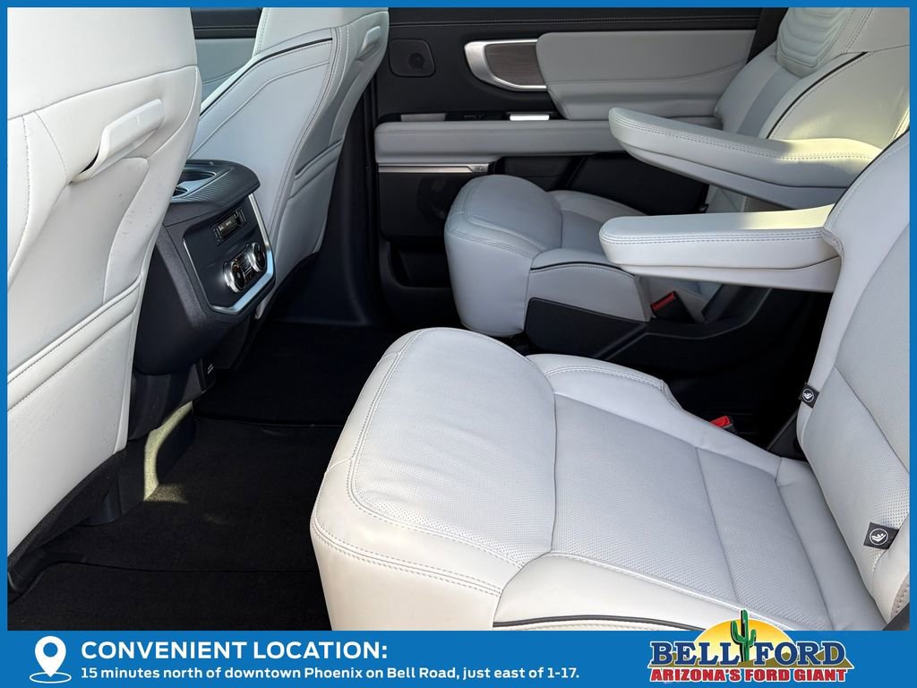 New 2025 Ford Expedition Platinum w/ Platinum Ultimate Package image 18
