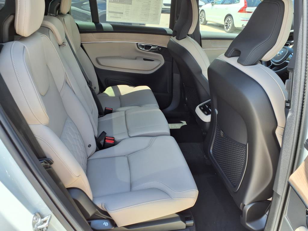 New 2026 Volvo XC90 B6 Plus w/ Protection Package Premier image 10