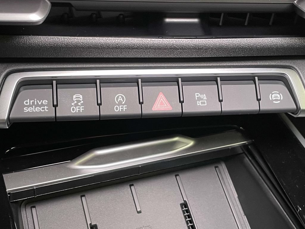 New 2026 Audi Q3 quattro 2.0T AWD/4WD image 33