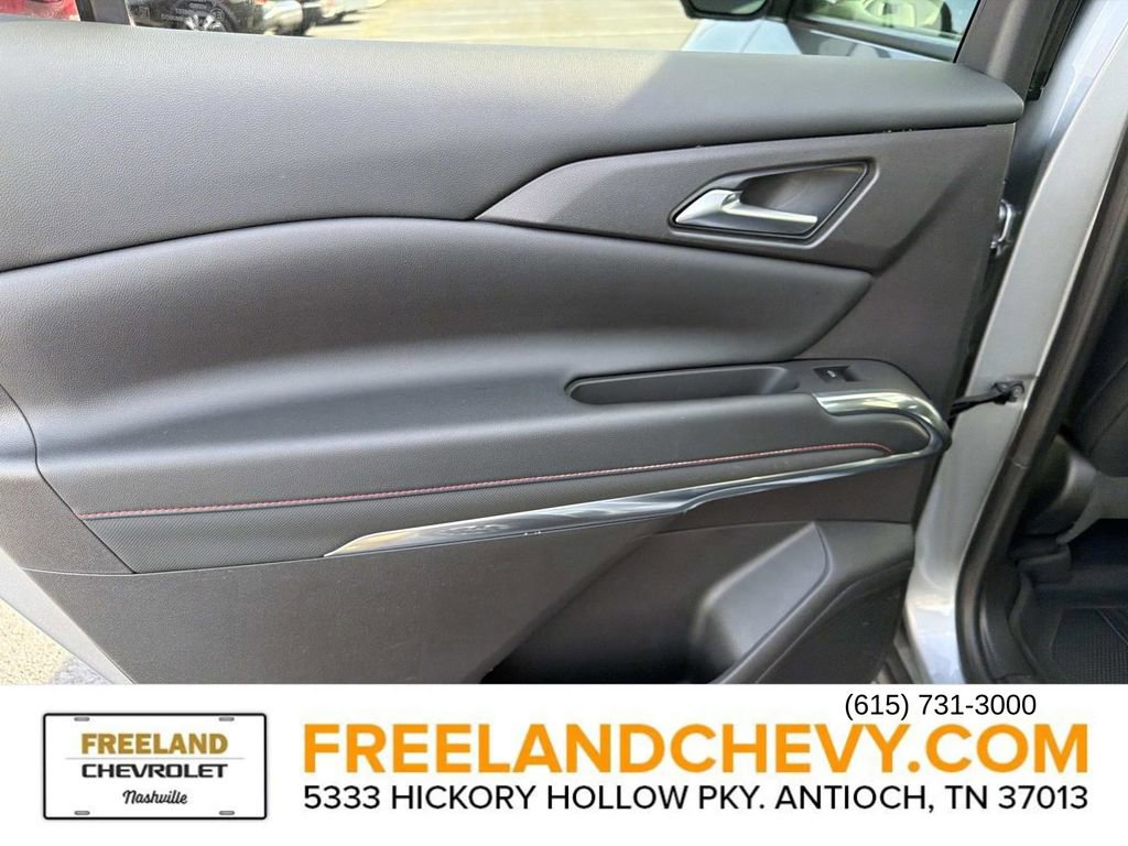 Used 2025 Chevrolet Traverse Z71 w/ Driver Confidence Package image 15