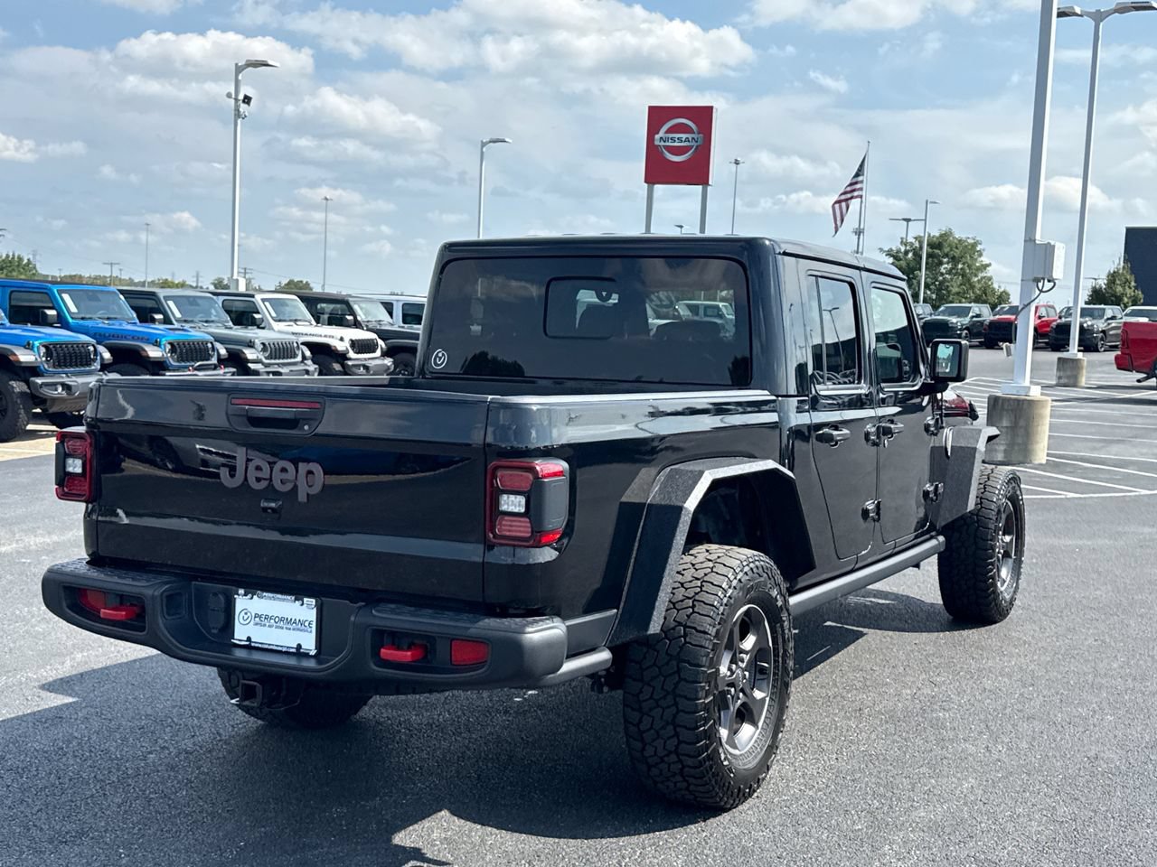 Used 2022 Jeep Gladiator Rubicon w/ LED Lighting Group AWD/4WD image 3