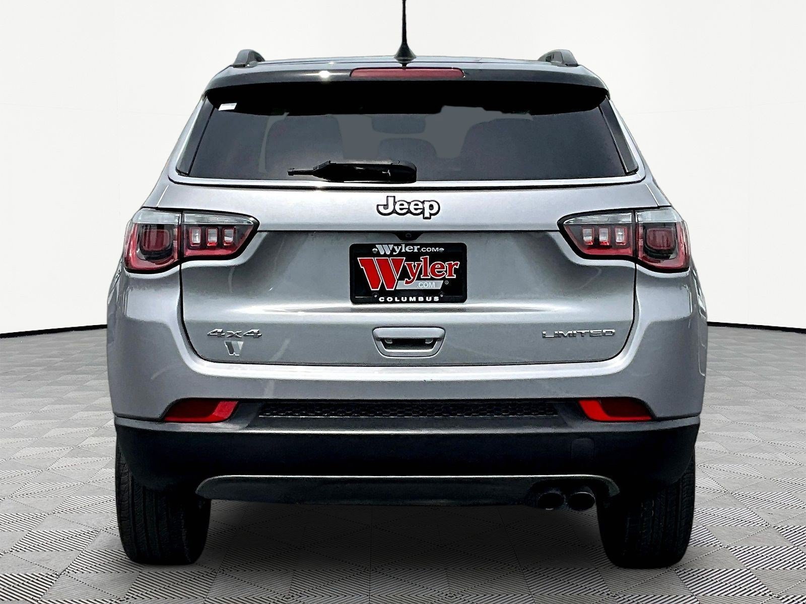 Used 2019 Jeep Compass Limited AWD/4WD image 5