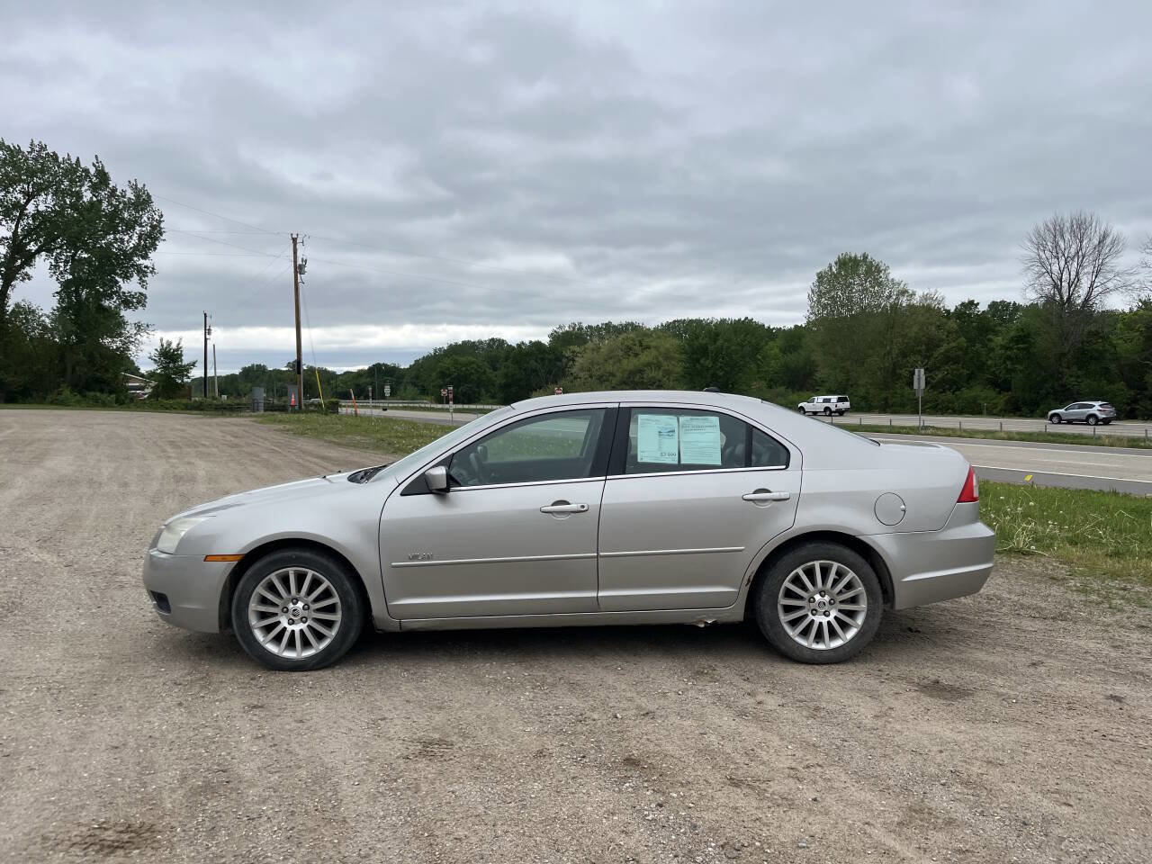 Used 2007 Mercury Milan Premier image 12