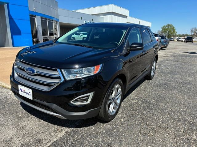 Used 2018 Ford Edge Titanium image 2
