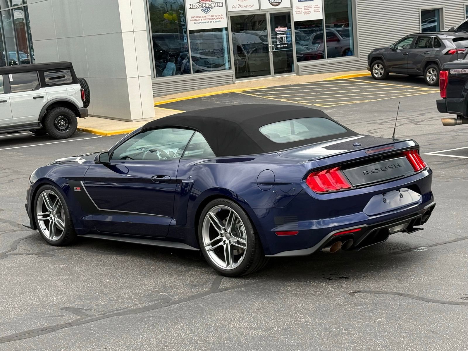 Used 2019 Ford Mustang GT Premium w/ Equipment Group 401A RWD image 43