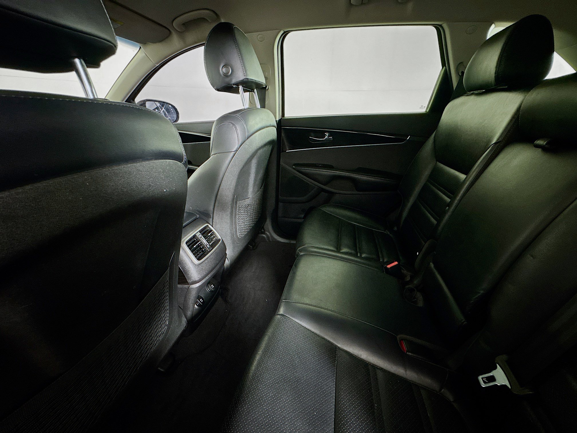 Used 2019 Kia Sorento EX FWD image 23