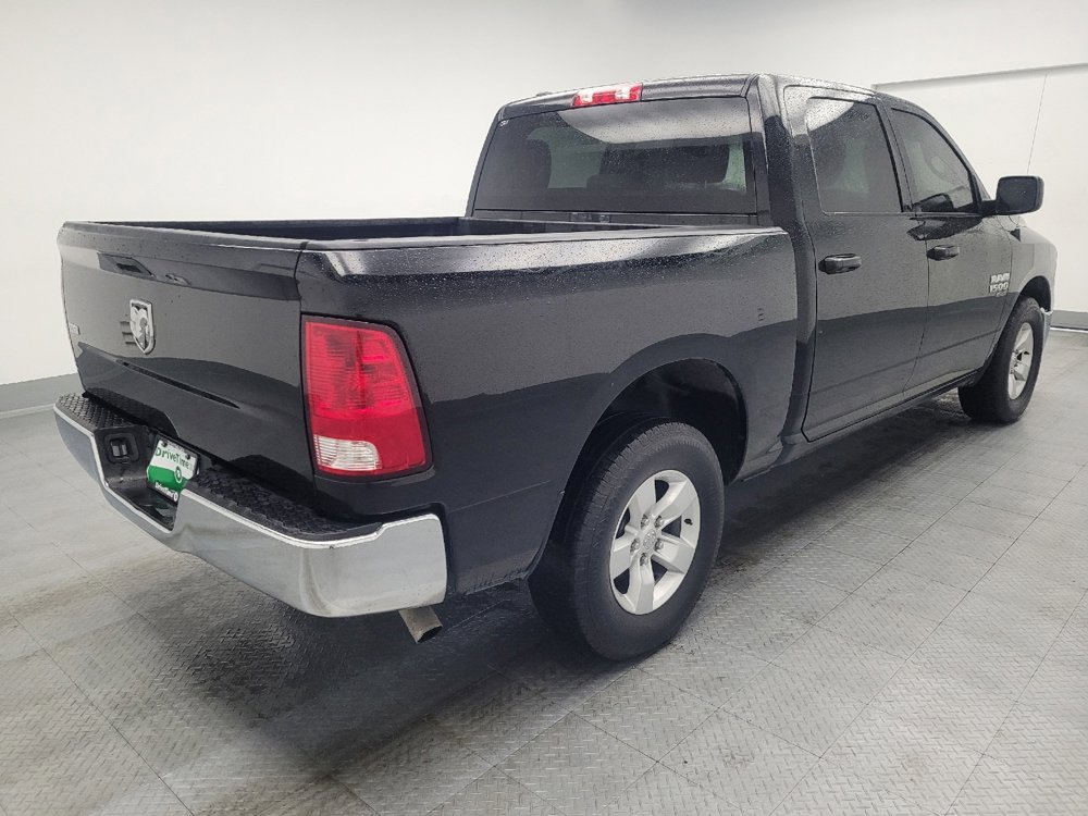 Used 2022 RAM 1500 Classic SLT image 9