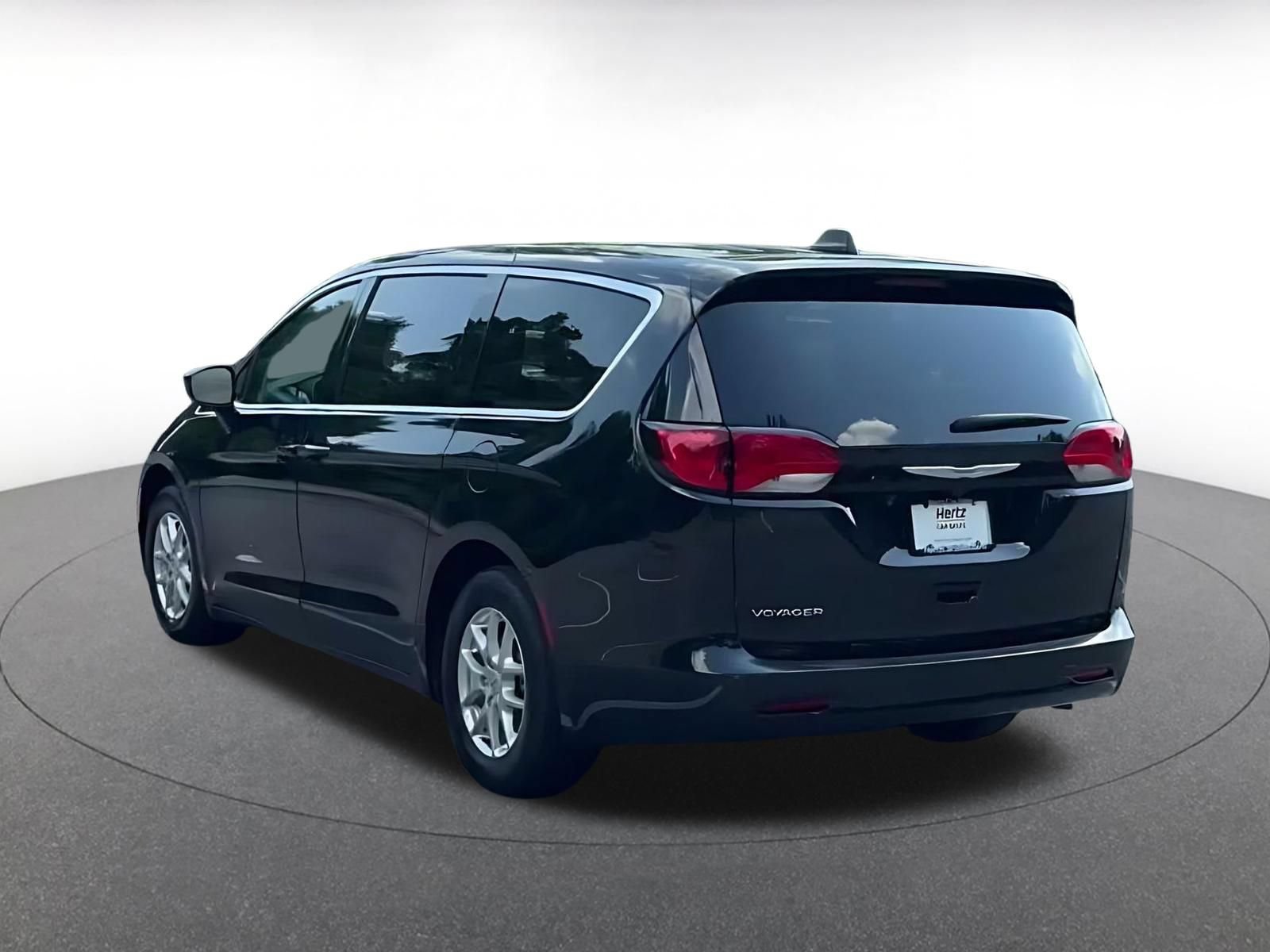 Used 2024 Chrysler Voyager LX FWD image 11