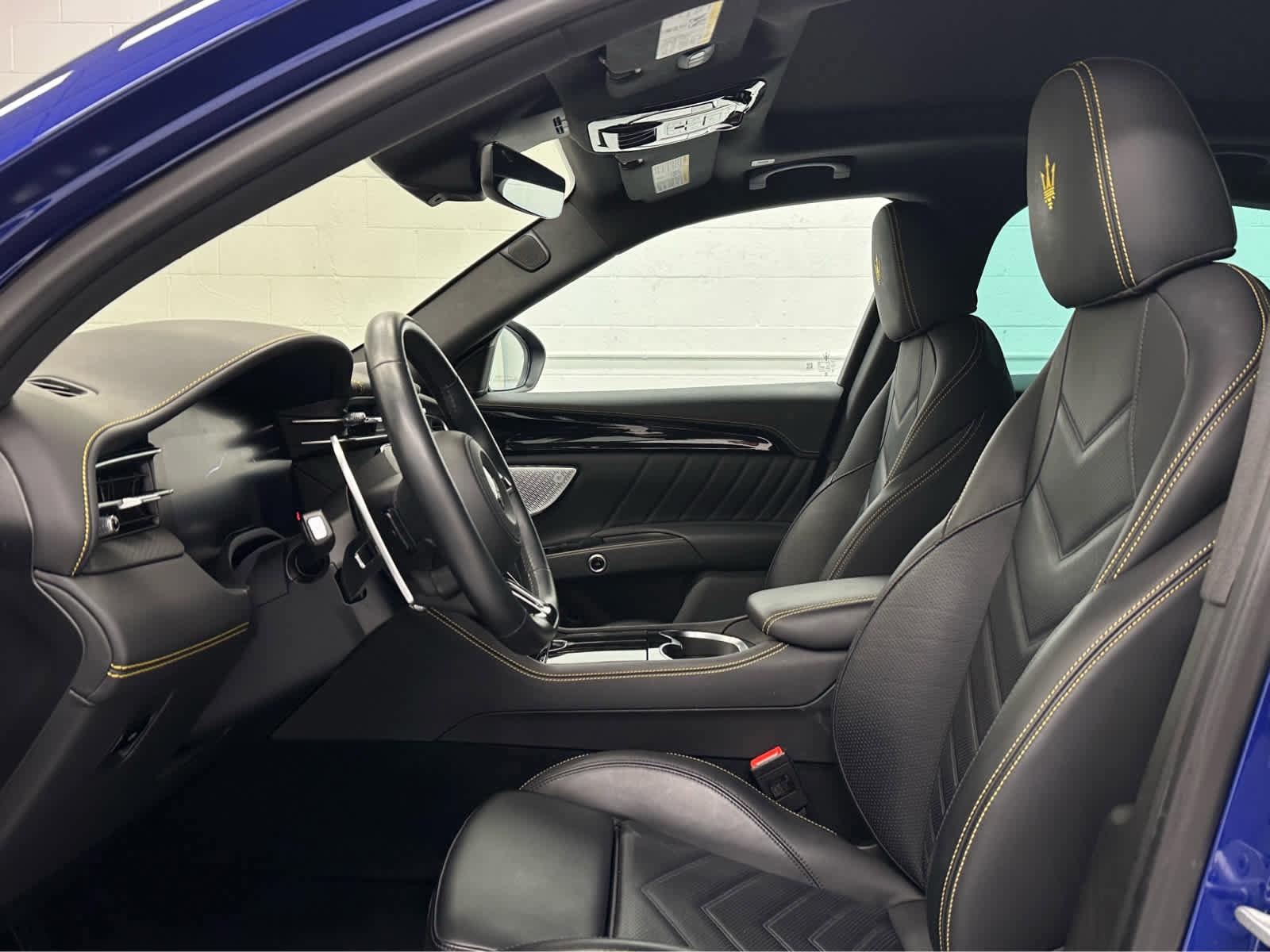 Used 2023 Maserati Grecale Modena image 11