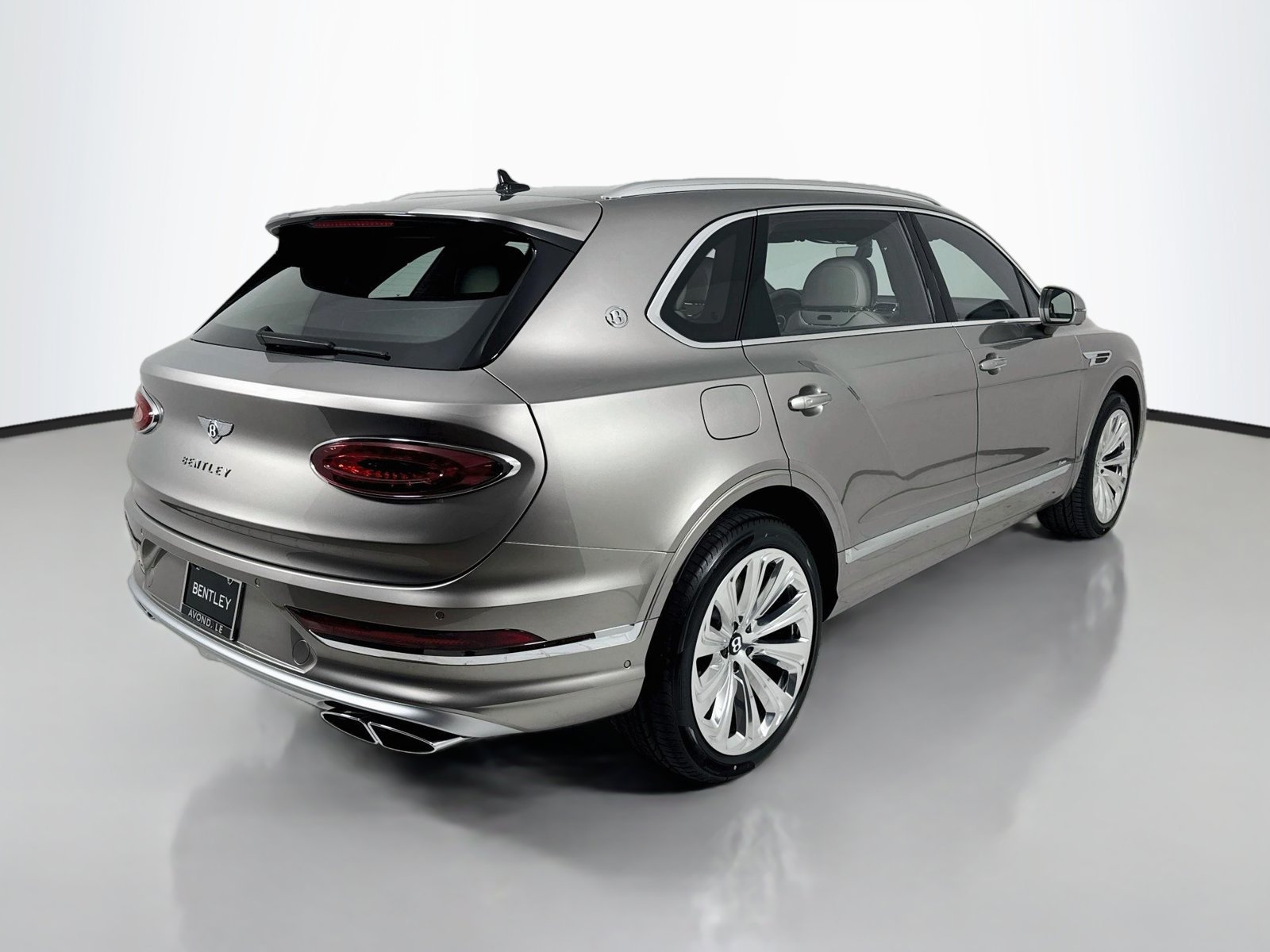 Used 2026 Bentley Bentayga Extended Wheelbase AWD/4WD image 7