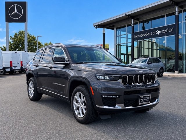 Used 2023 Jeep Grand Cherokee L Limited AWD/4WD image 1