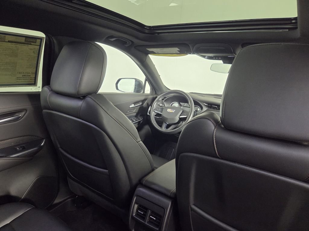 Used 2023 Cadillac XT4 Sport FWD image 32