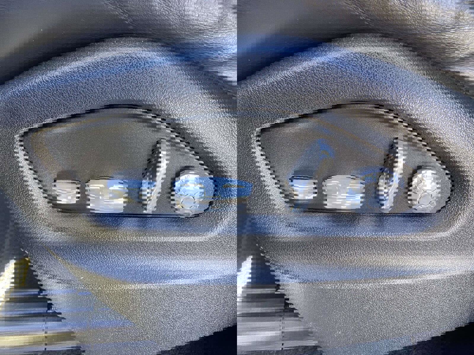 Used 2019 Porsche Cayenne image 18