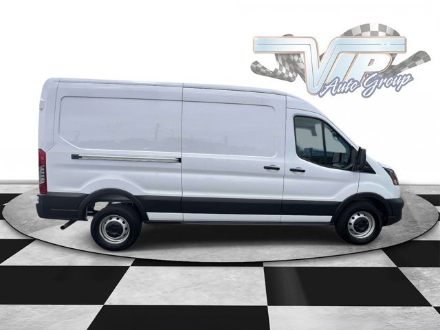 Used 2026 Ford Transit 250 148 Medium Roof RWD image 5