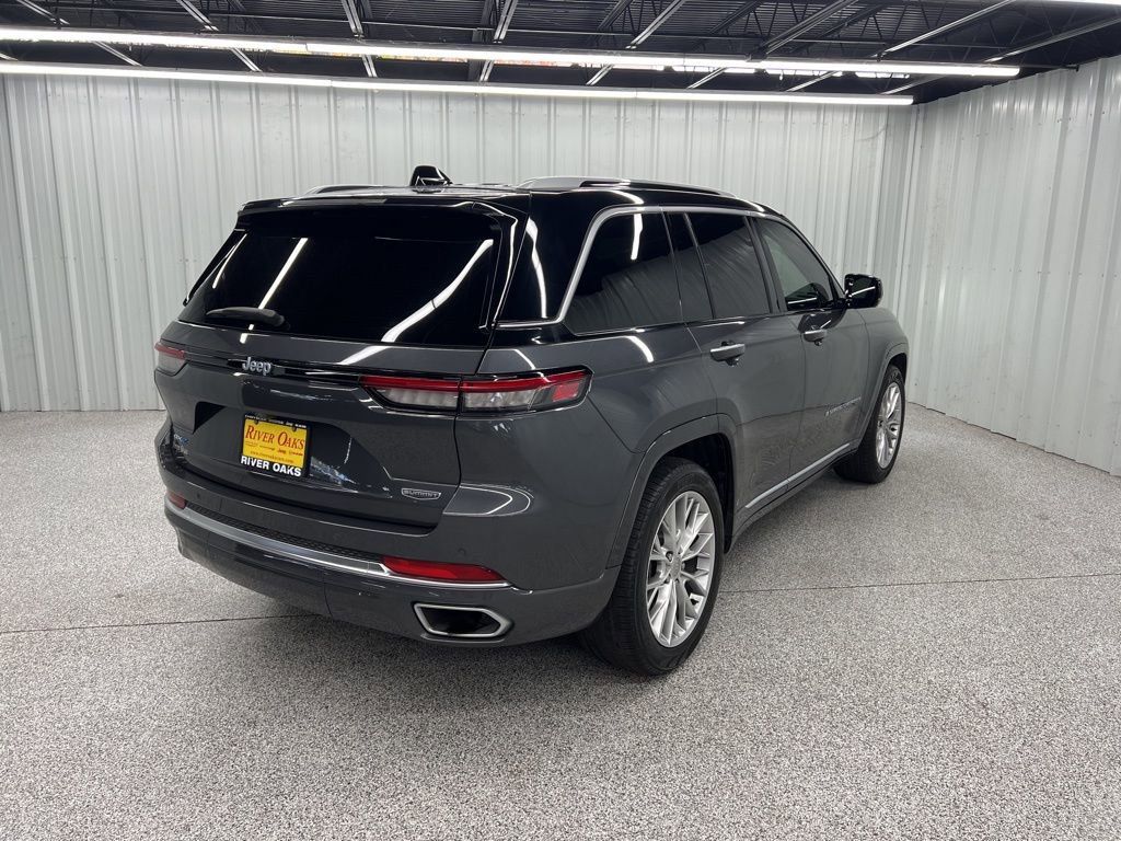 Used 2023 Jeep Grand Cherokee Summit w/ Luxury Tech Group V image 6