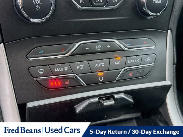 Used 2020 Ford Edge ST-Line w/ Cold Weather Package AWD/4WD image 22