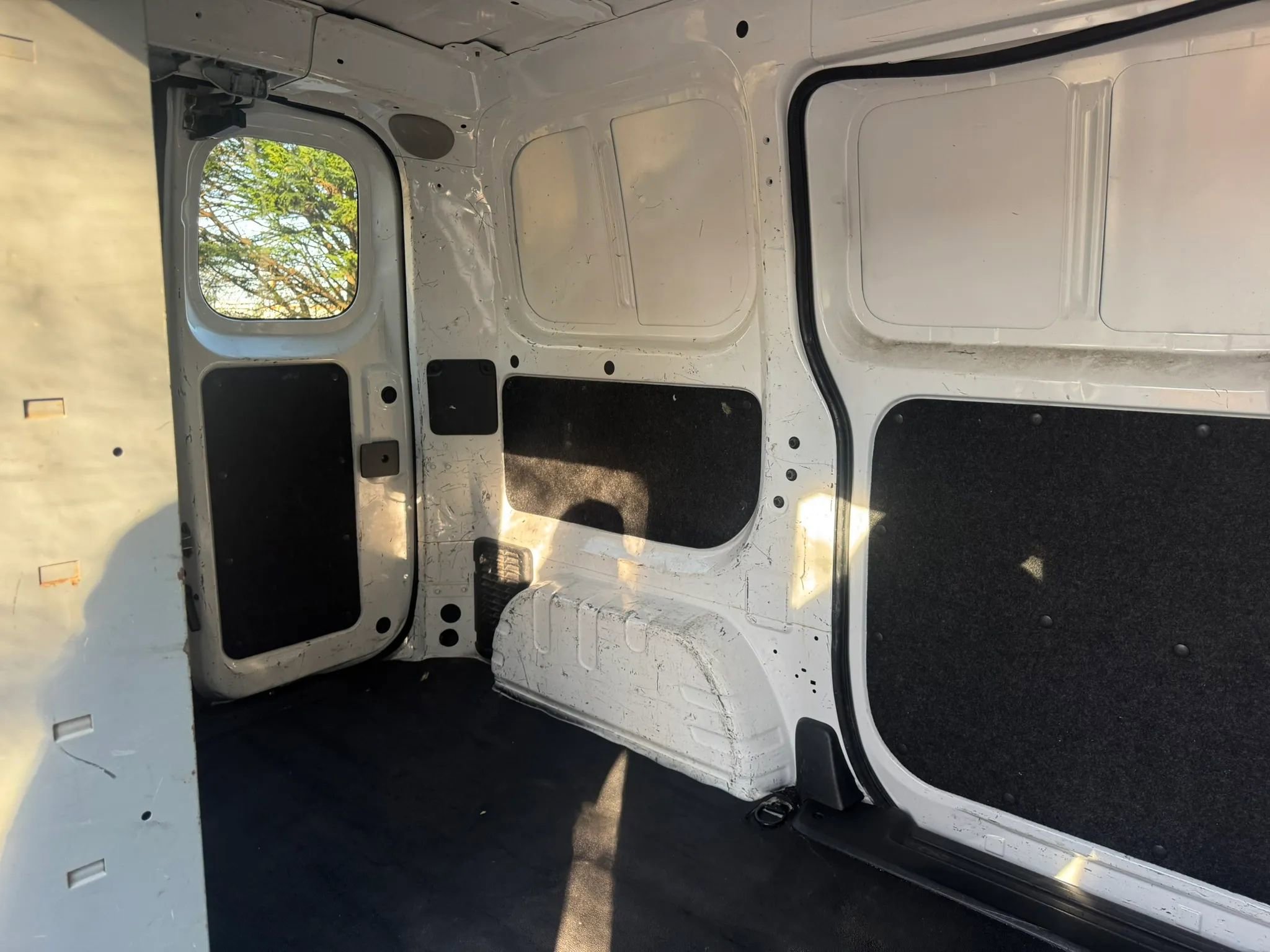 Used 2017 Chevrolet City Express LT image 12