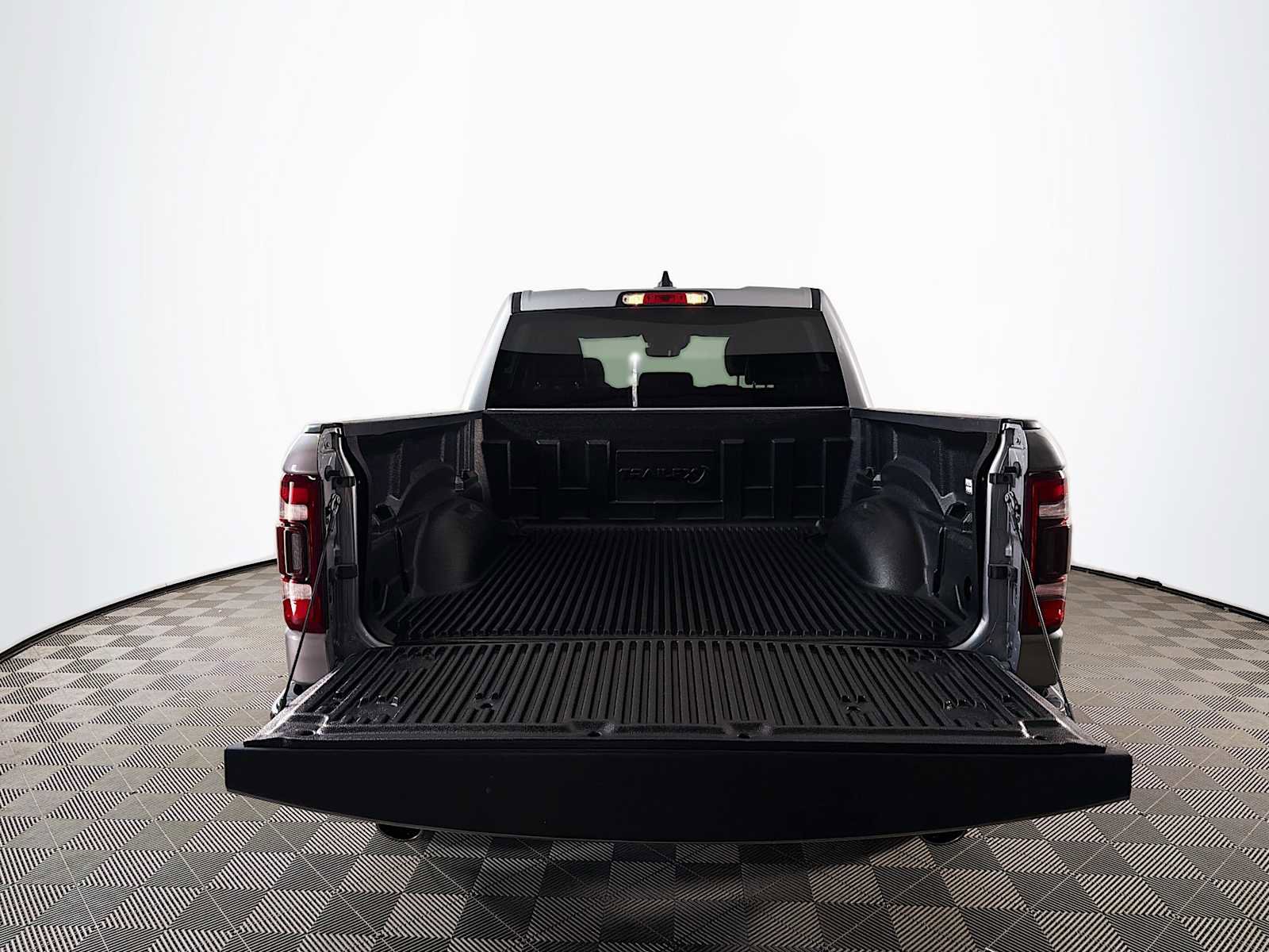 Used 2024 RAM 1500 Laramie RWD image 24