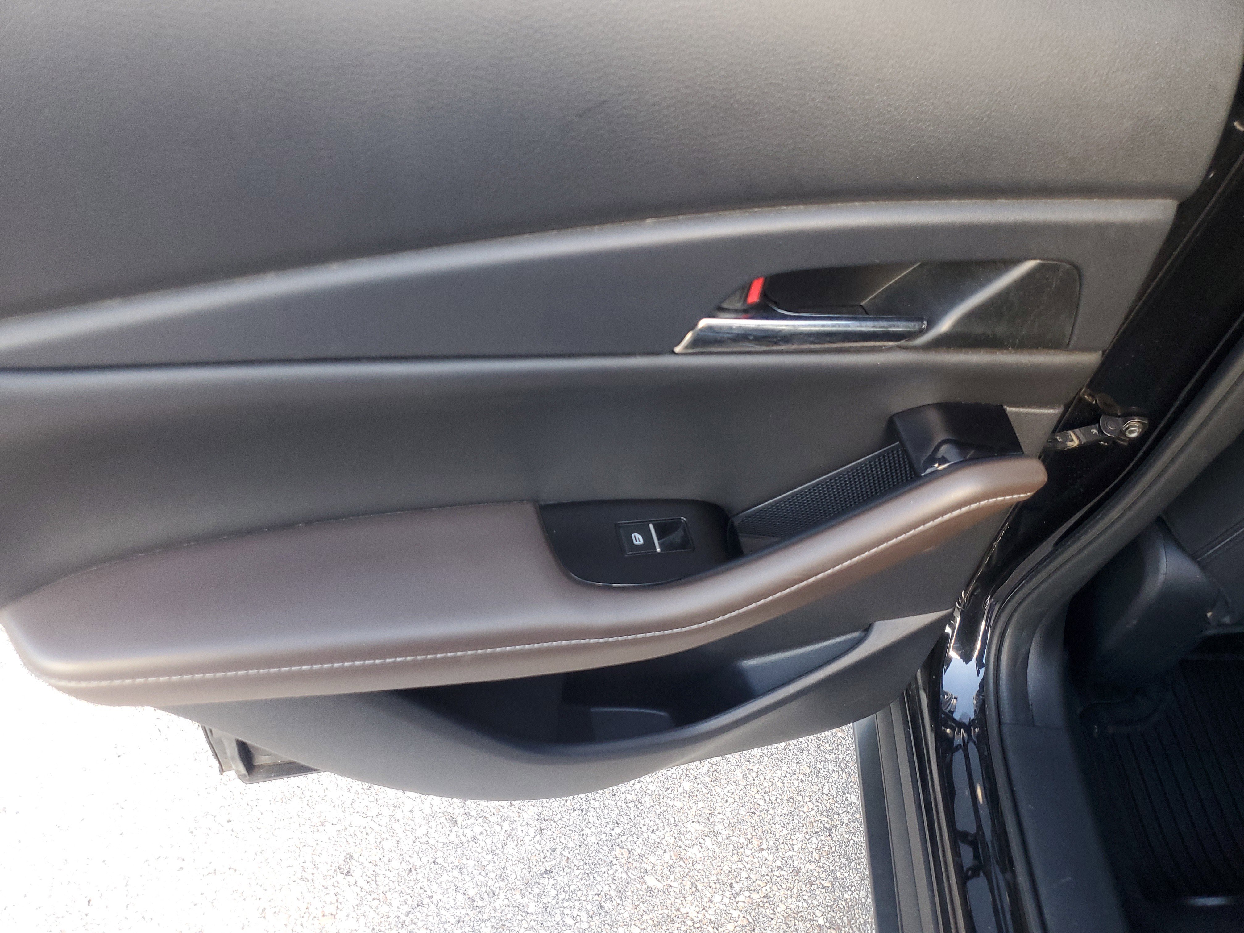 Used 2023 MAZDA CX-30 2.5 Turbo w/ Premium Package image 17