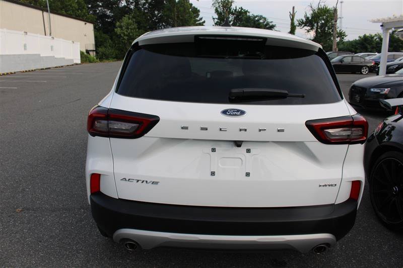 Used 2025 Ford Escape Active AWD/4WD image 6