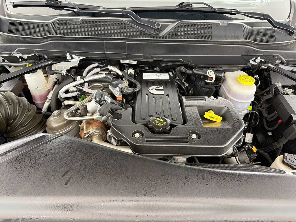 Used 2025 RAM 3500 Limited AWD/4WD image 22