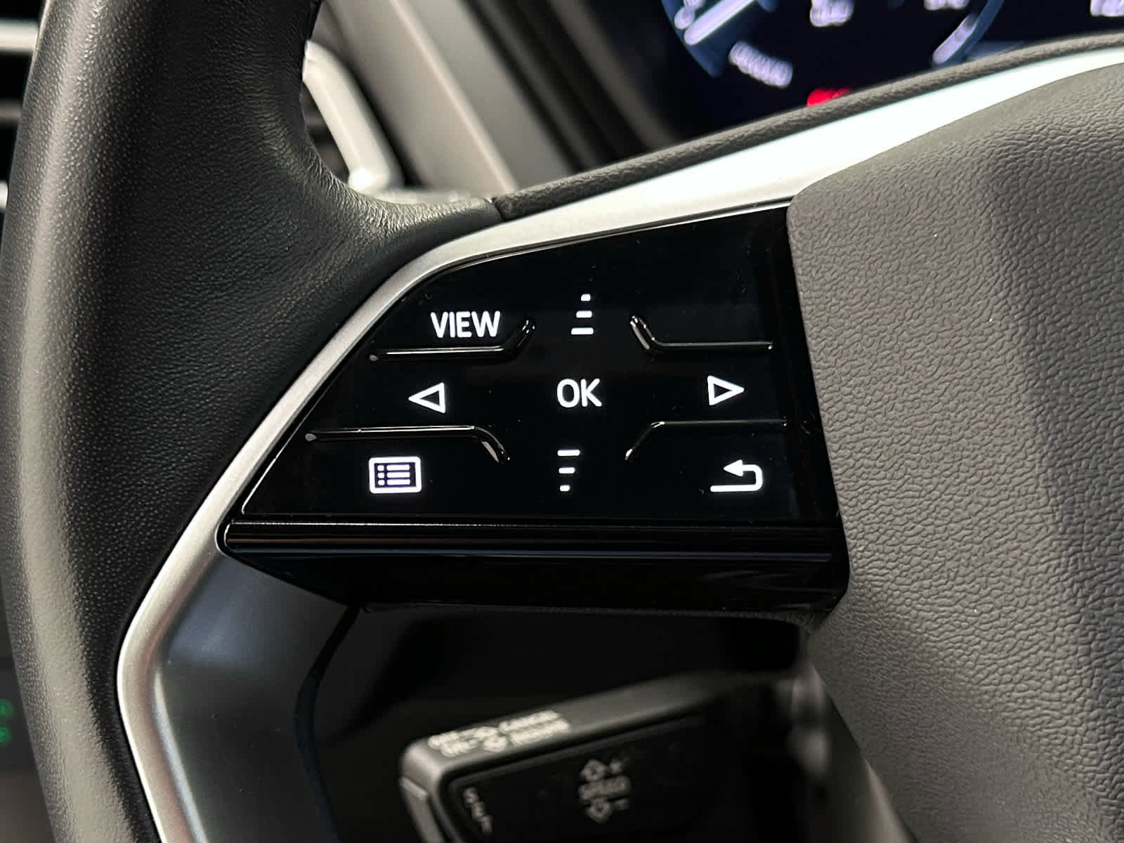 Used 2023 Audi Q4 e-tron Premium w/ Convenience Package image 25