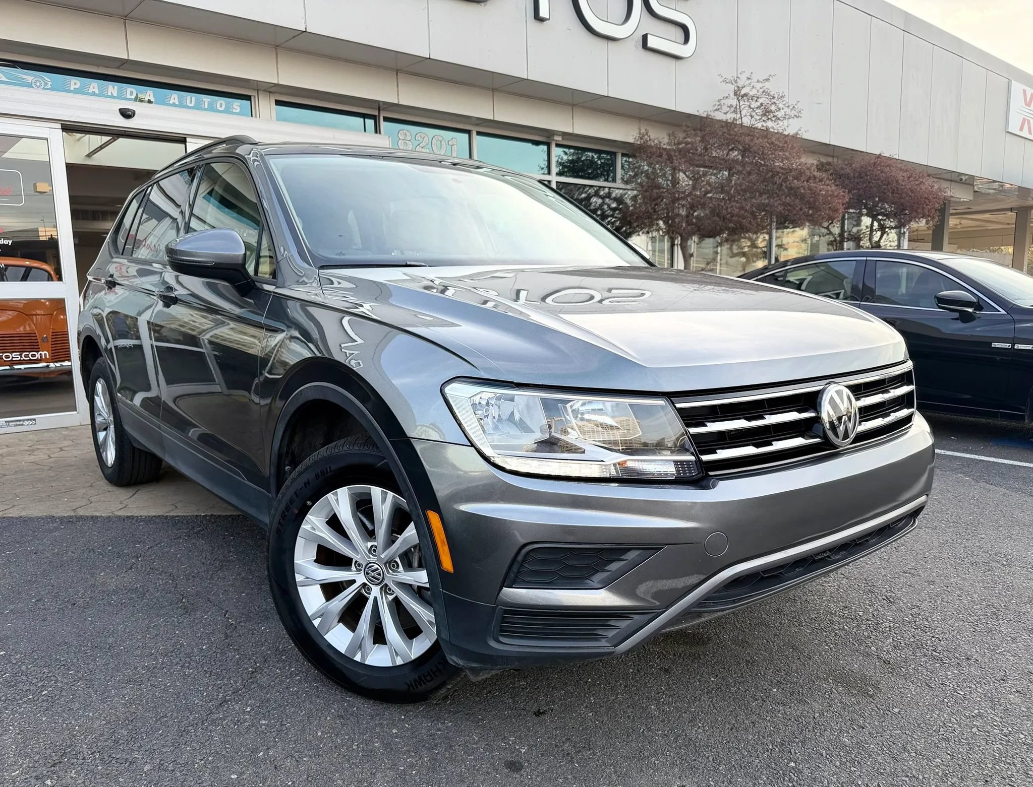 Used 2020 Volkswagen Tiguan S FWD image 1