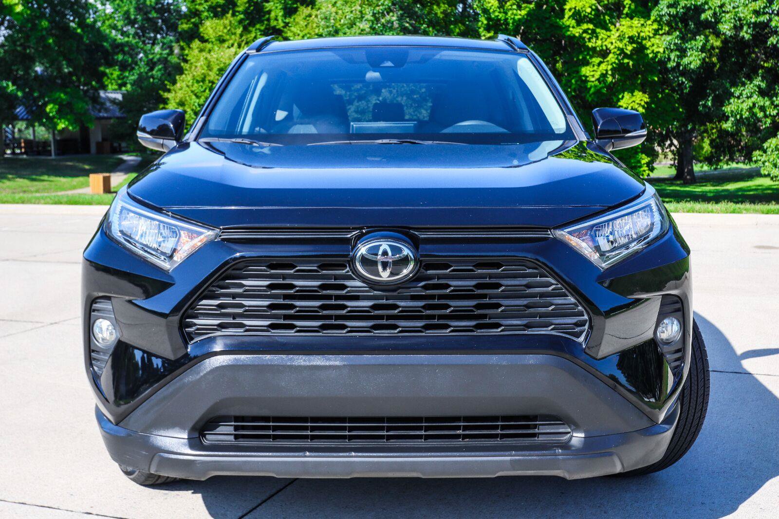 Used 2021 Toyota RAV4 XLE FWD image 18