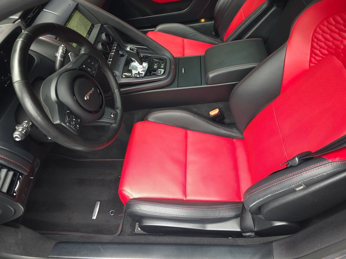 Used 2023 Jaguar F-TYPE R AWD/4WD image 10