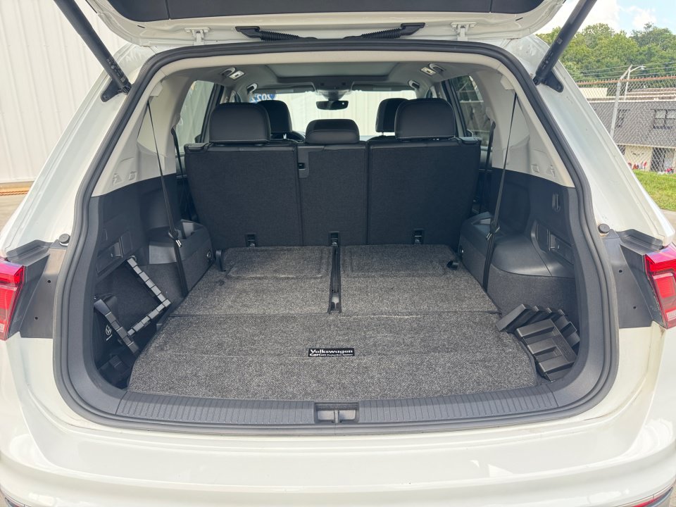 Used 2022 Volkswagen Tiguan SE FWD image 19