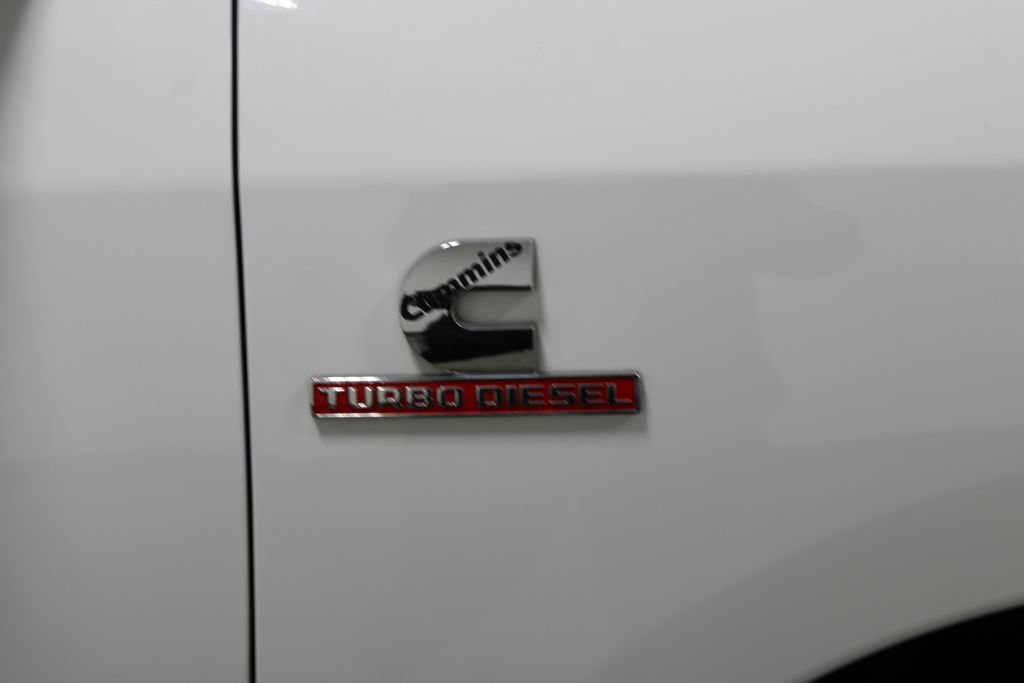 Used 2024 RAM 2500 Tradesman w/ Chrome Appearance Group AWD/4WD image 13