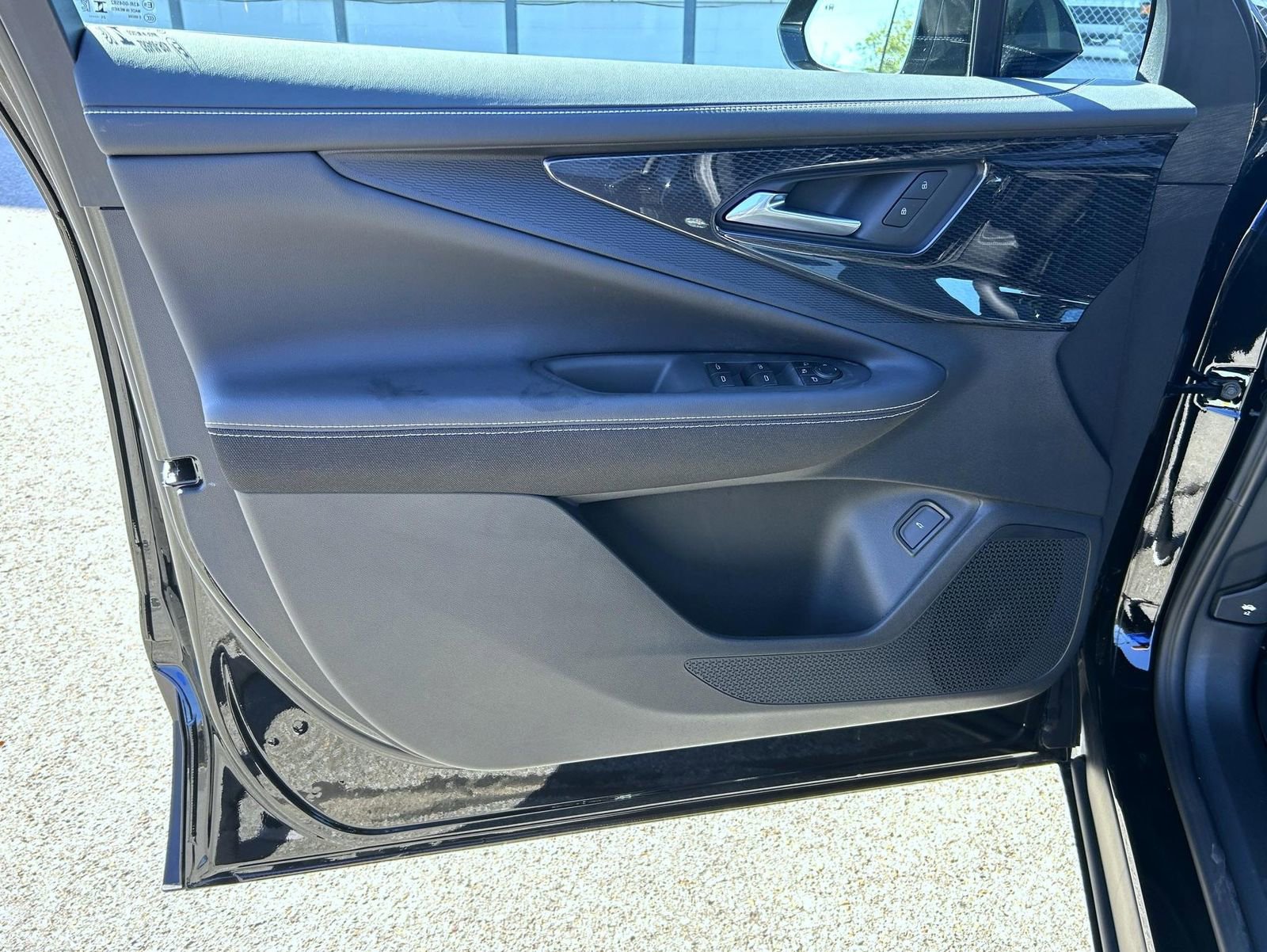 New 2026 Chevrolet Blazer EV LT image 9