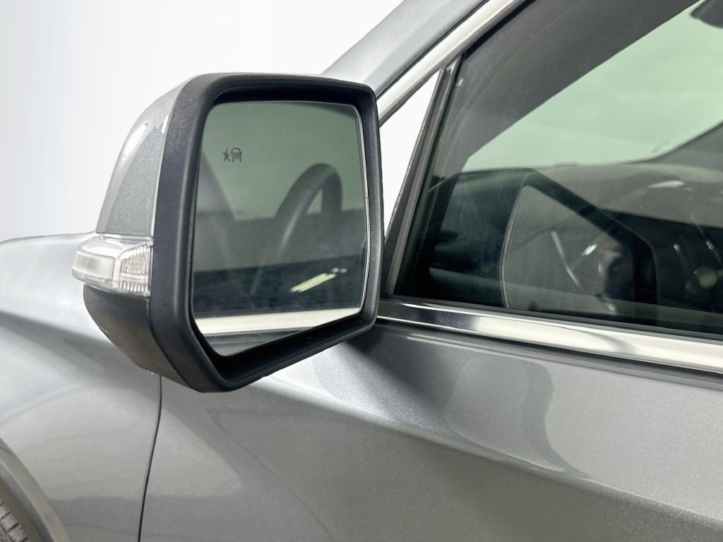 Used 2023 Chevrolet Traverse LT w/ LT Premium Package FWD image 41
