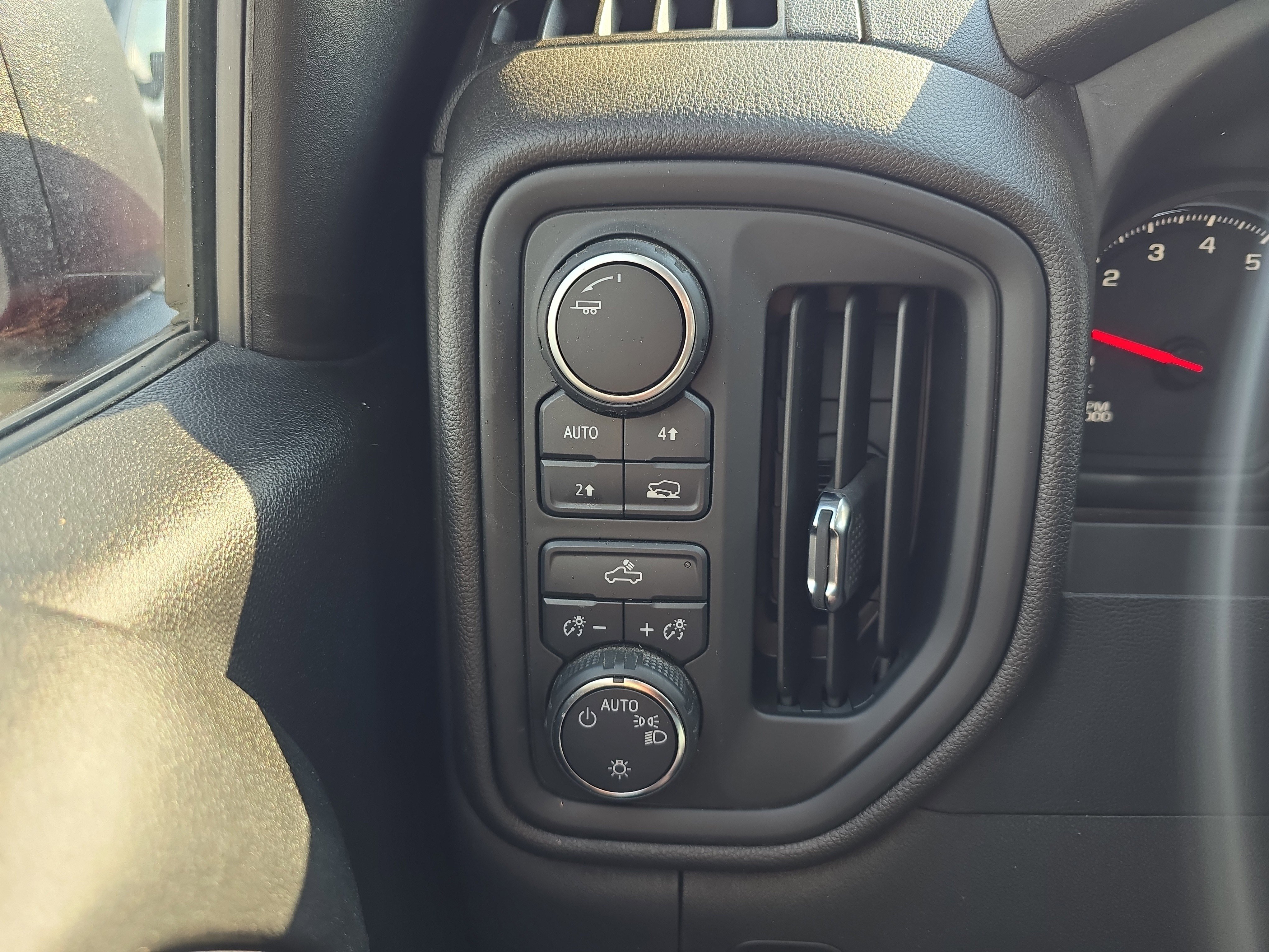 Used 2022 Chevrolet Silverado 1500 W/T w/ WT Value Package AWD/4WD image 20