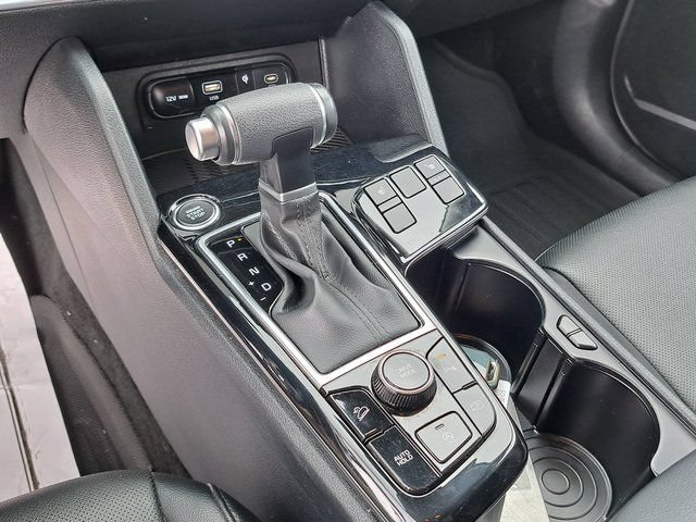 Used 2025 Kia Sportage EX FWD image 18