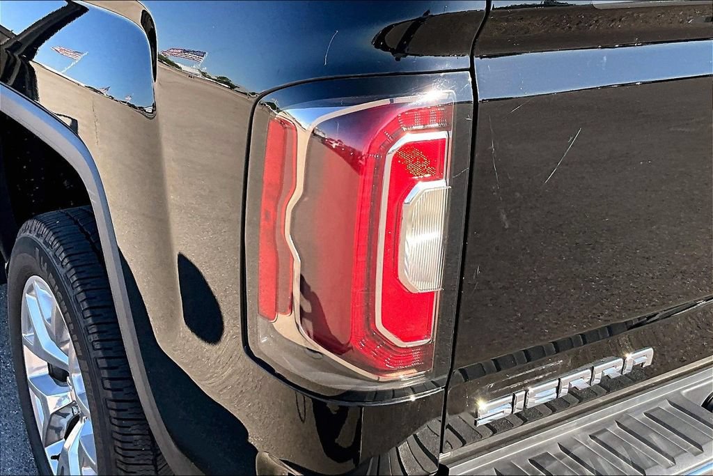Used 2018 GMC Sierra 1500 SLT w/ Texas SLT Premium Package AWD/4WD image 30