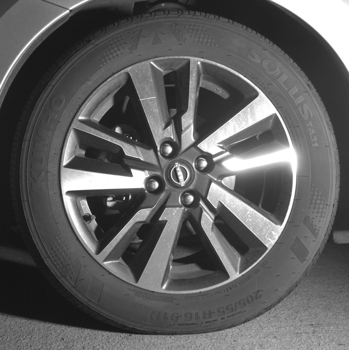 Used 2025 Nissan Versa SV image 12