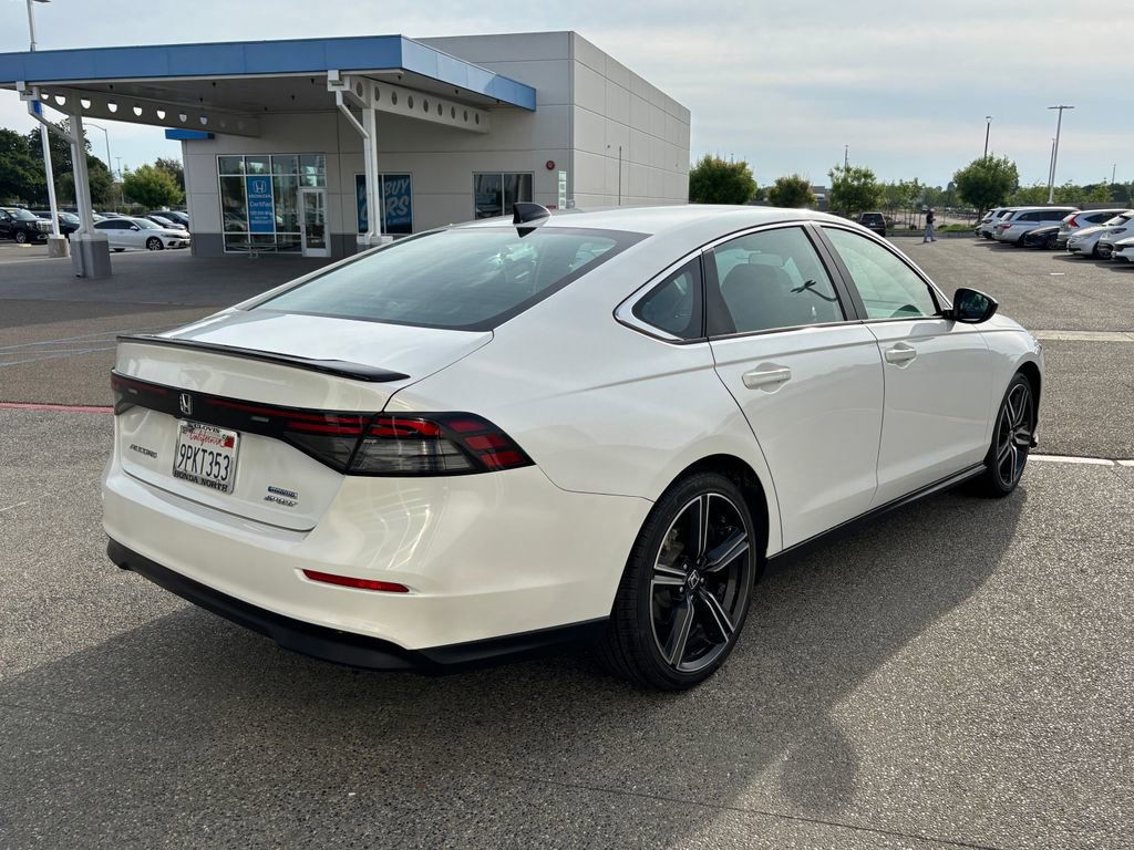 Used 2024 Honda Accord Sport image 5