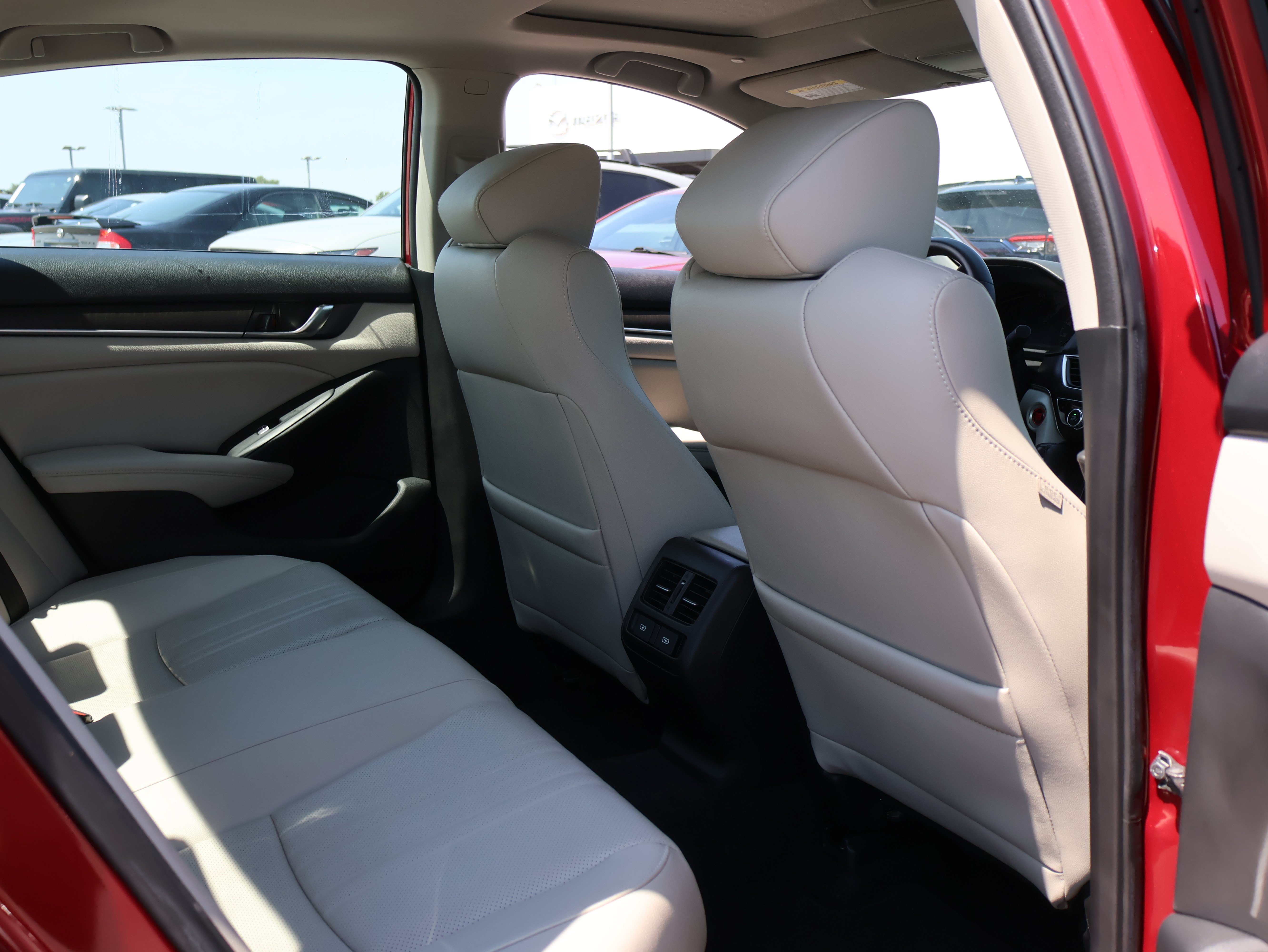Used 2021 Honda Accord EX-L image 10