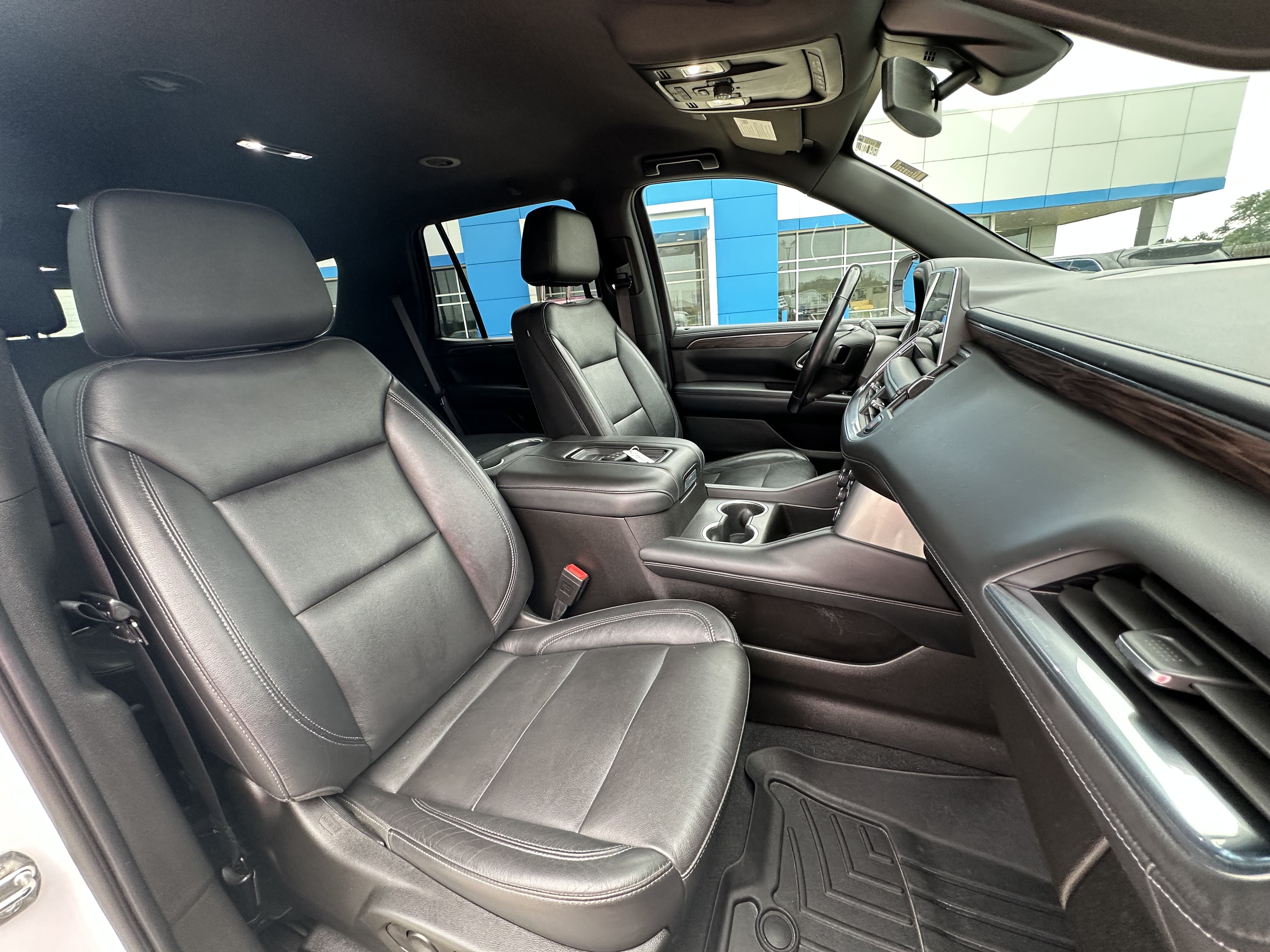 Certified 2021 Chevrolet Tahoe Z71 w/ Z71 Off-Road Package AWD/4WD image 40
