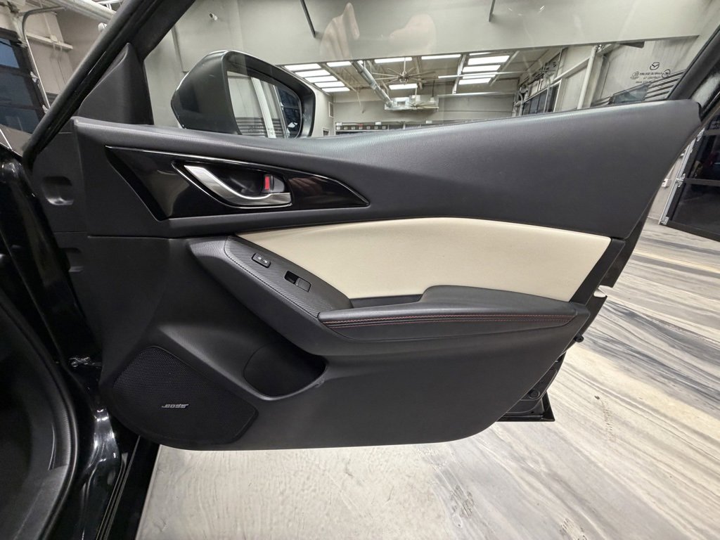 Used 2015 MAZDA MAZDA3 s Grand Touring image 41