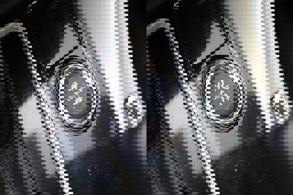 Used 2024 Mitsubishi Eclipse Cross ES image 18