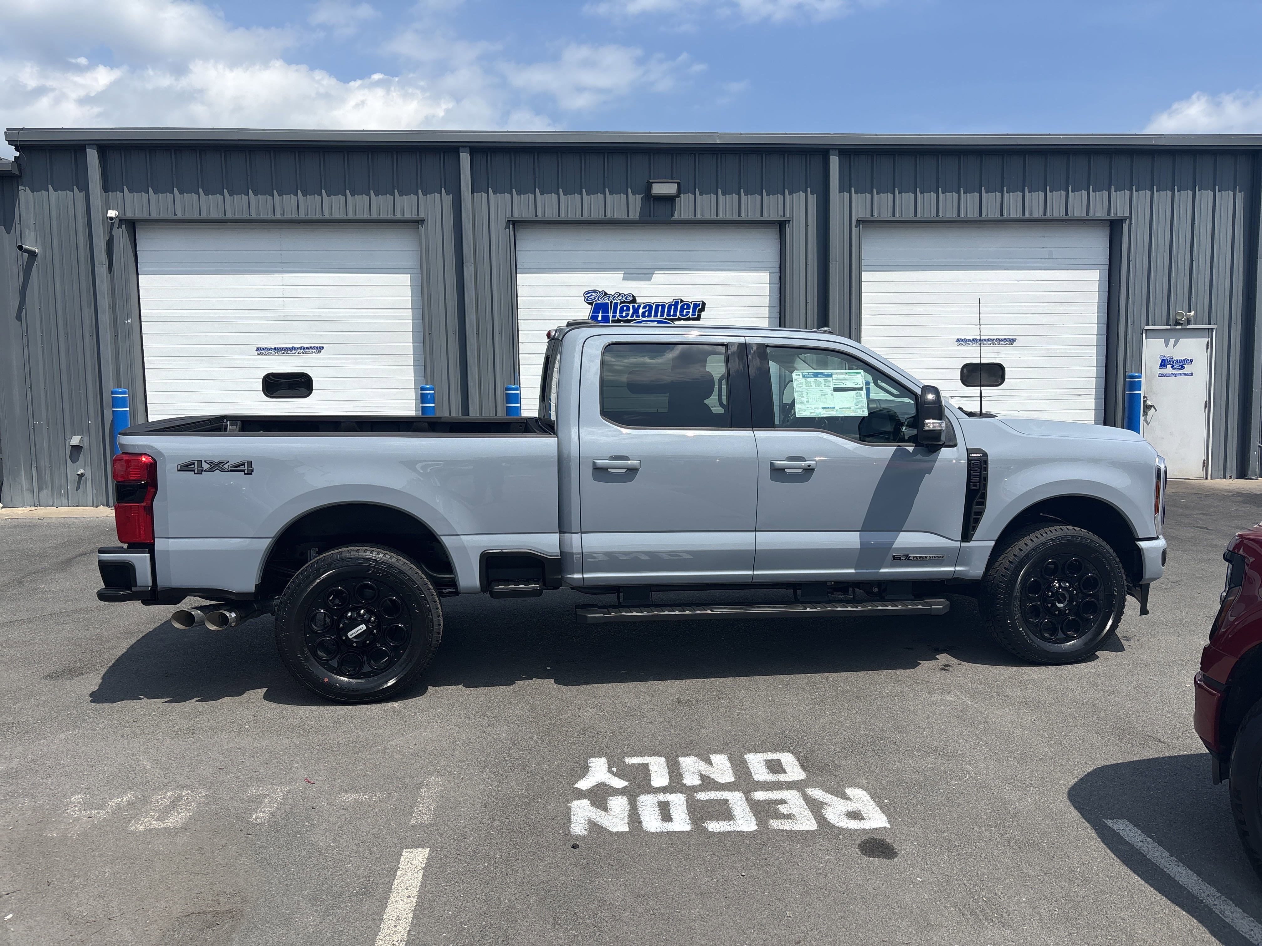 New 2025 Ford F250 Lariat w/ Lariat Ultimate Package video 2