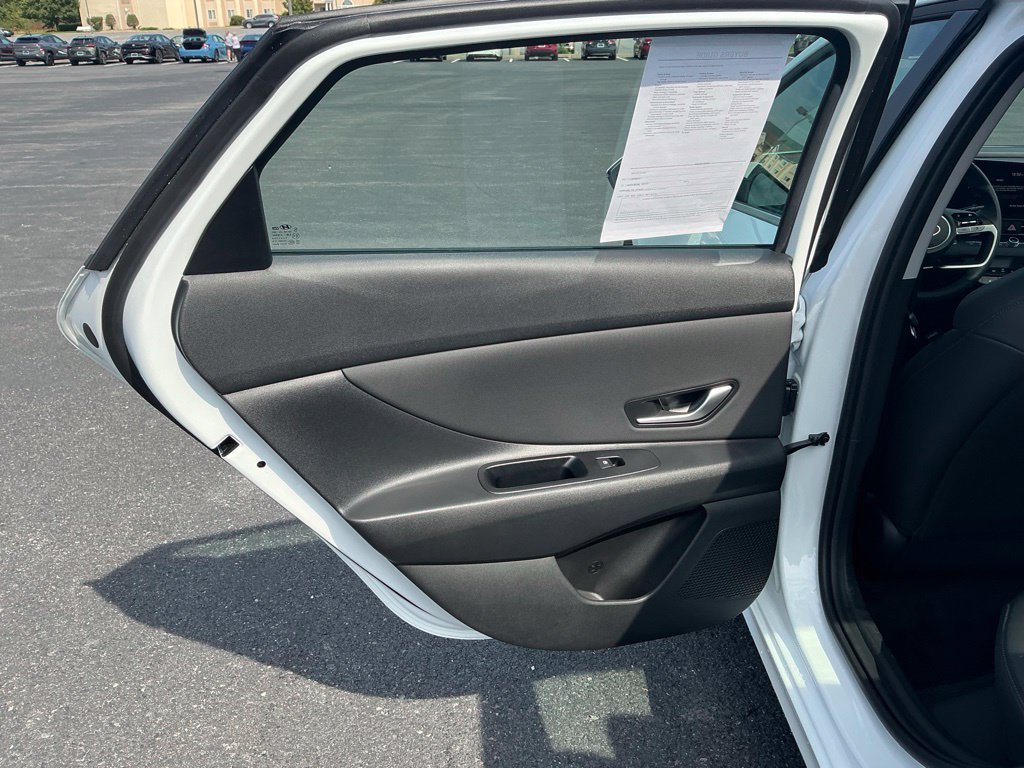 Certified 2026 Hyundai Elantra Limited FWD image 26