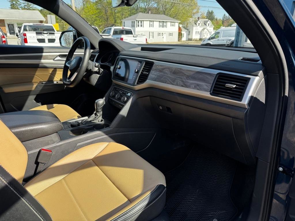 Used 2021 Volkswagen Atlas Cross Sport SE w/ Panoramic Sunroof Package AWD/4WD image 15