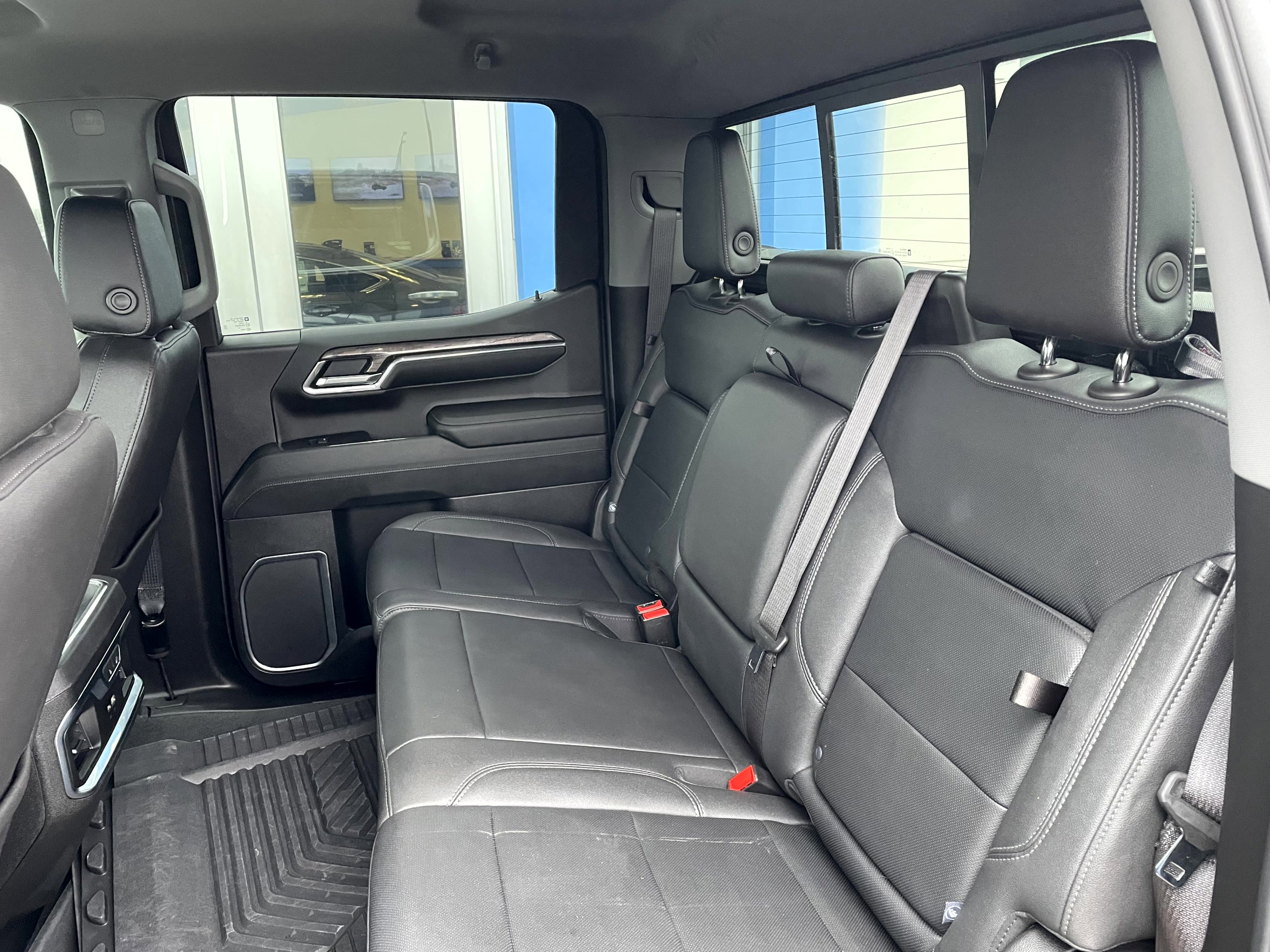 Used 2023 Chevrolet Silverado 1500 LTZ image 9