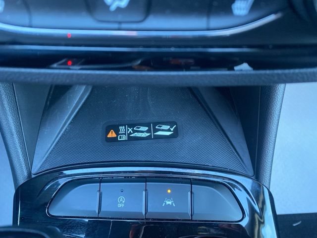 Used 2025 Buick Envista Sport Touring w/ Convenience I Package FWD image 16