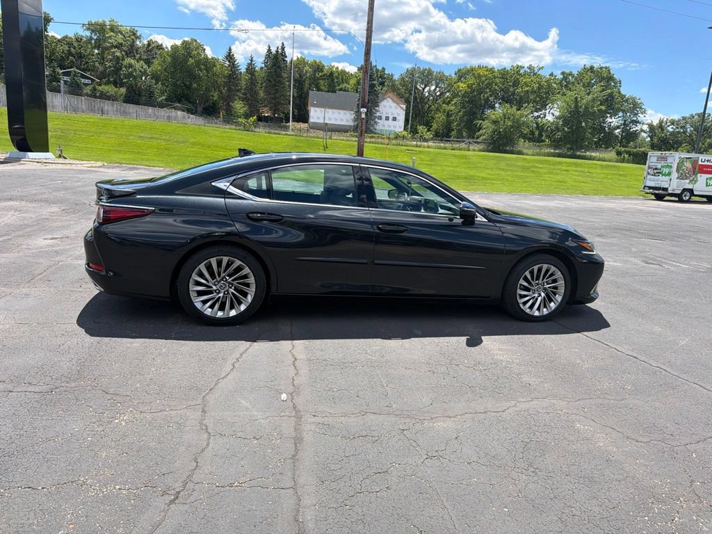 Used 2022 Lexus ES 350 Ultra Luxury w/ Accessory Package 2 FWD image 27