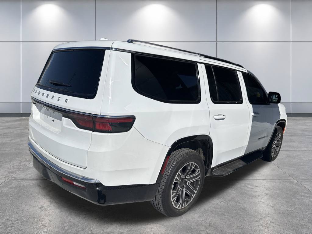 Used 2023 Jeep Wagoneer 4WD w/ Premium Group I image 4